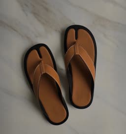 Brown styled palm for men